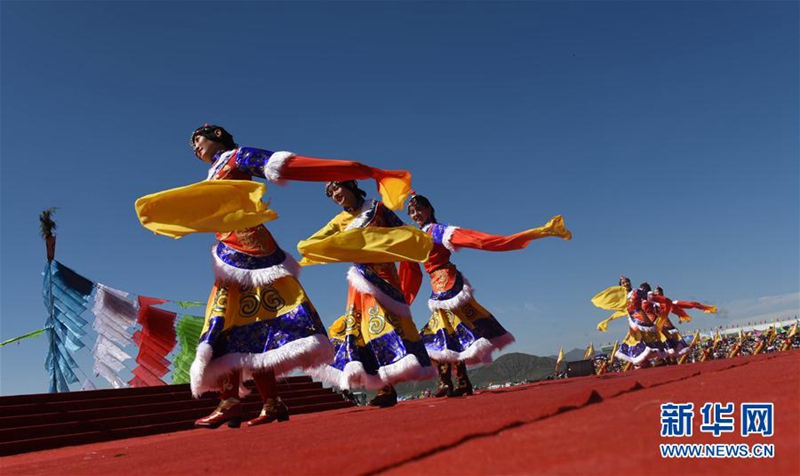 11. Gesar Pferderennen Festival in Maqu er?ffnet