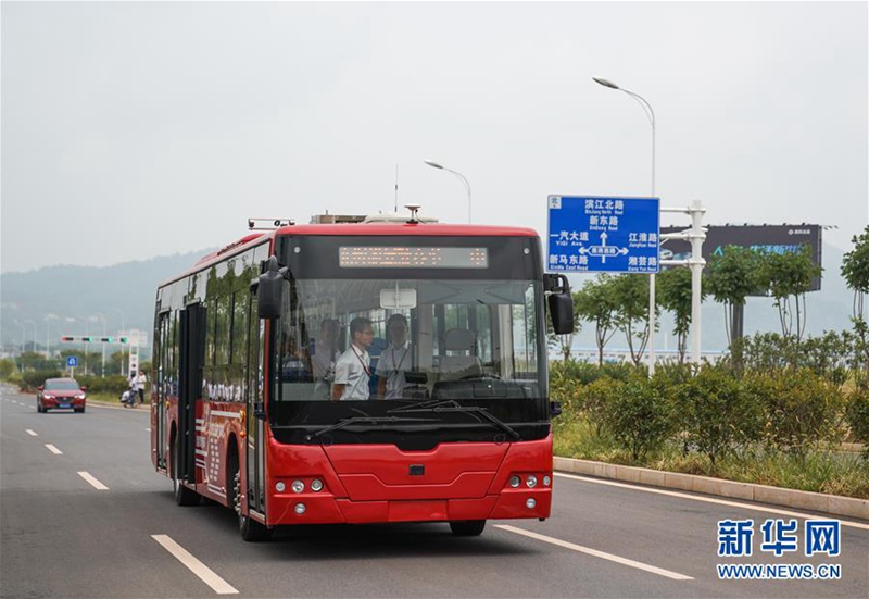 CRRC testet seinen ersten intelligenten 12-Meter Elektrobus
