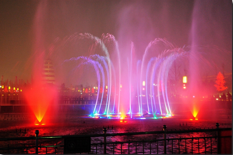 Musikspringbrunnen der Weltklasse in der Gro?en Wildganspagode