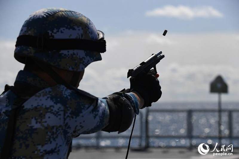 Teilnehmer der chinesischen ?Joint Sea 2017“ führen übungen im Japanischen Meer durch