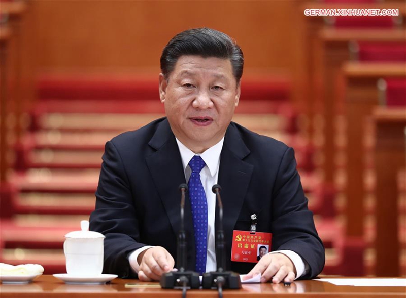 Xi Jinping sitzt Vorbereitungssitzung für den 19. Parteitag der KPCh vor