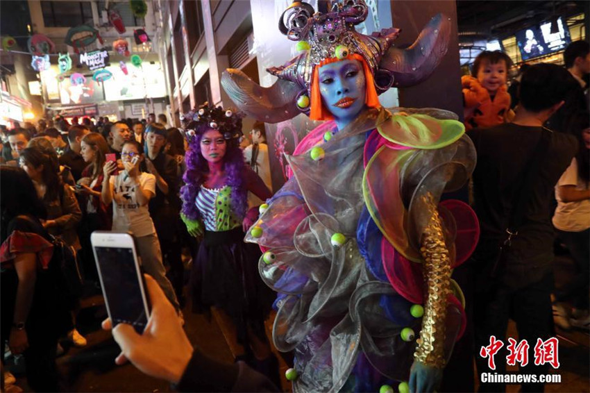 Hongkonger feiern Halloween