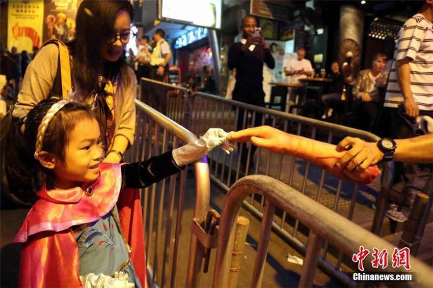 Hongkonger feiern Halloween