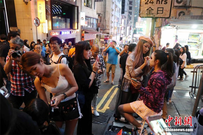 Hongkonger feiern Halloween