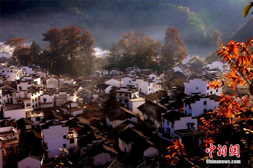 Chinas sch?nstes Dorf Wuyuan im Herbst
