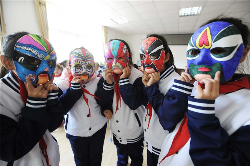Peking-Oper für Grundschüler