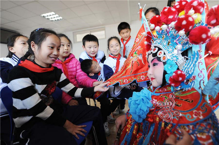 Peking-Oper für Grundschüler