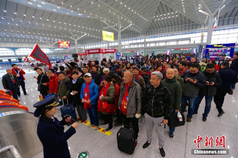 Erster Hochgeschwindigkeitszug Xi'an-Chengdu f?hrt heute ab