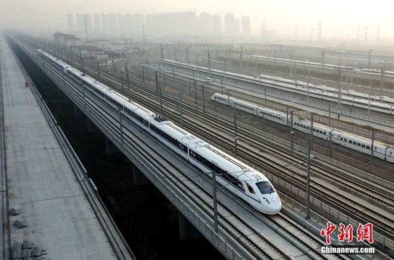 Erster Hochgeschwindigkeitszug Xi'an-Chengdu f?hrt heute ab