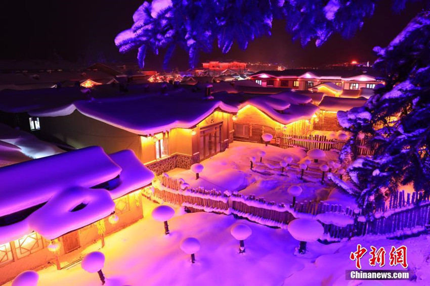 Schneedorf：Eine M?rchenwelt im Winter