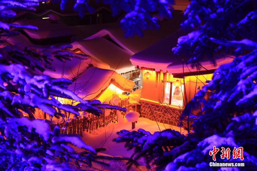 Schneedorf：Eine M?rchenwelt im Winter
