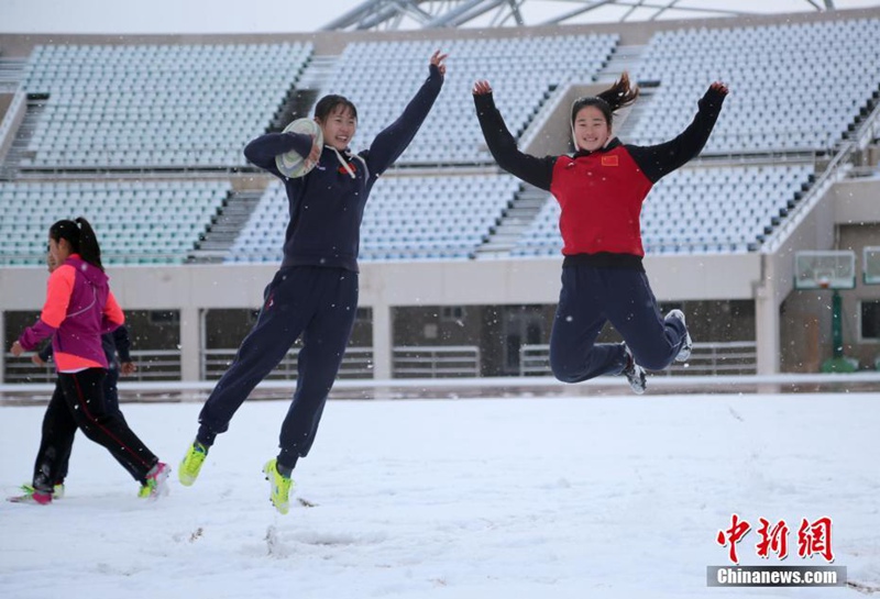 Training trotz Schnee in Yantai