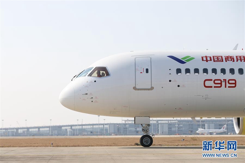 Zweites Flugzeug vom Typ C919 absolviert ersten Testflug in Shanghai