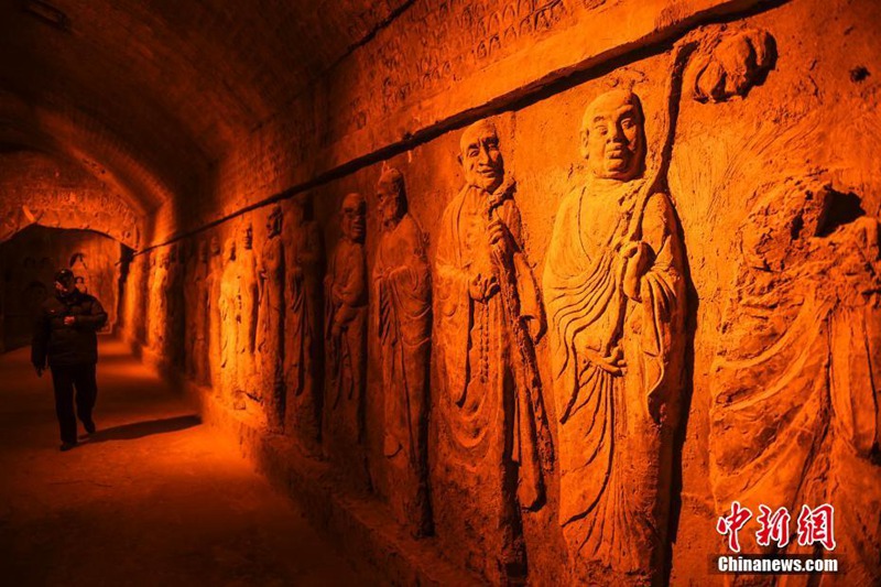 Bedeutende buddhistische Grotten für die ?ffentlichkeit zug?nglich