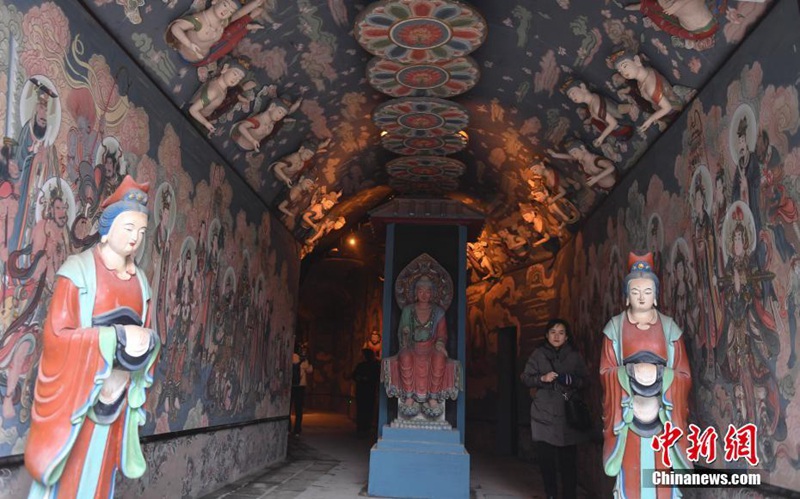 Bedeutende buddhistische Grotten für die ?ffentlichkeit zug?nglich