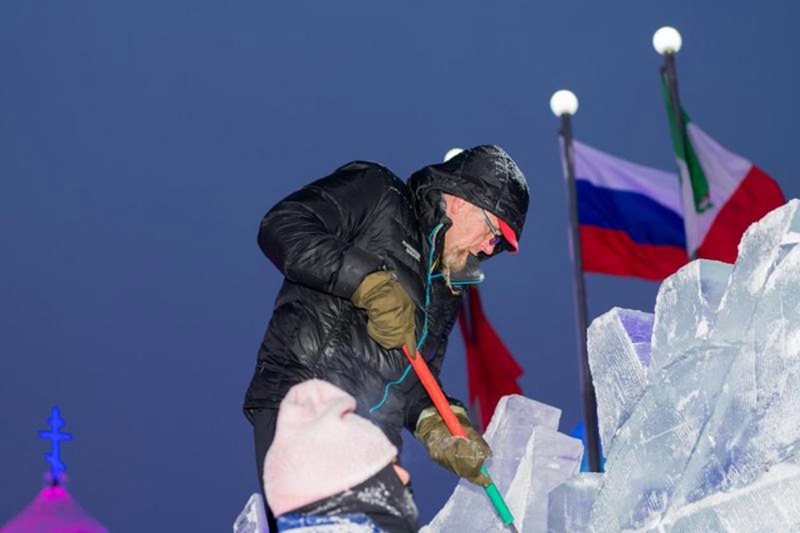 Eisskulpturenwettbewerb er?ffnet in Harbin