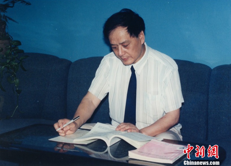 Sprengstoffexperte und Virologe gewinnen Chinas h?chste wissenschaftliche Auszeichnung