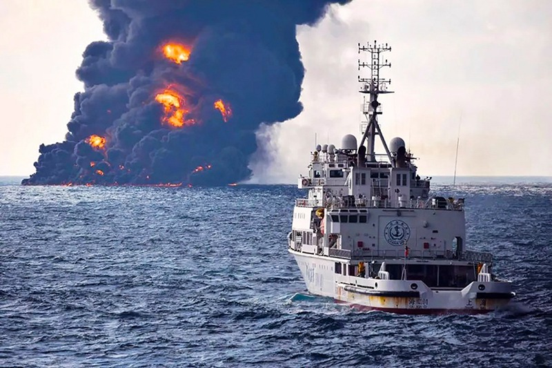 Havarierter ?ltanker ?Sanchi“ geht pl?tzlich in Flammen auf