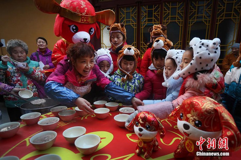 Chinesen feiern Laba-Fest
