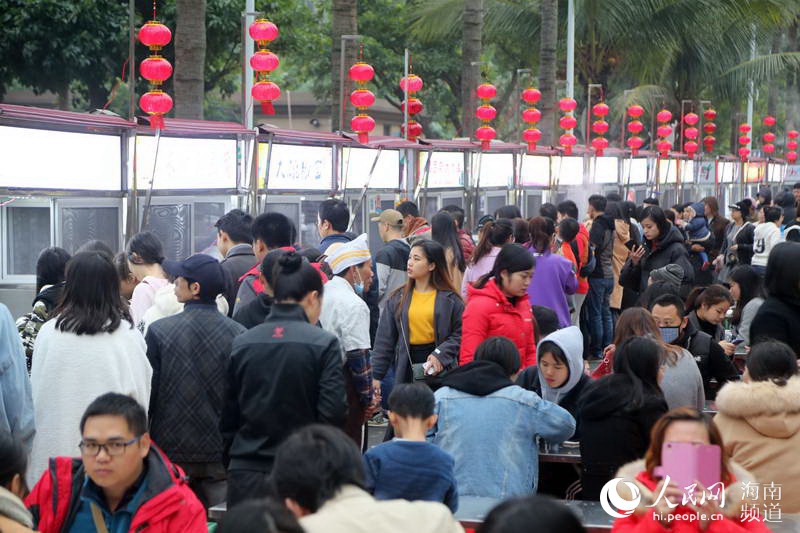 Nachtmarkt in Haikou wiederer?ffnet