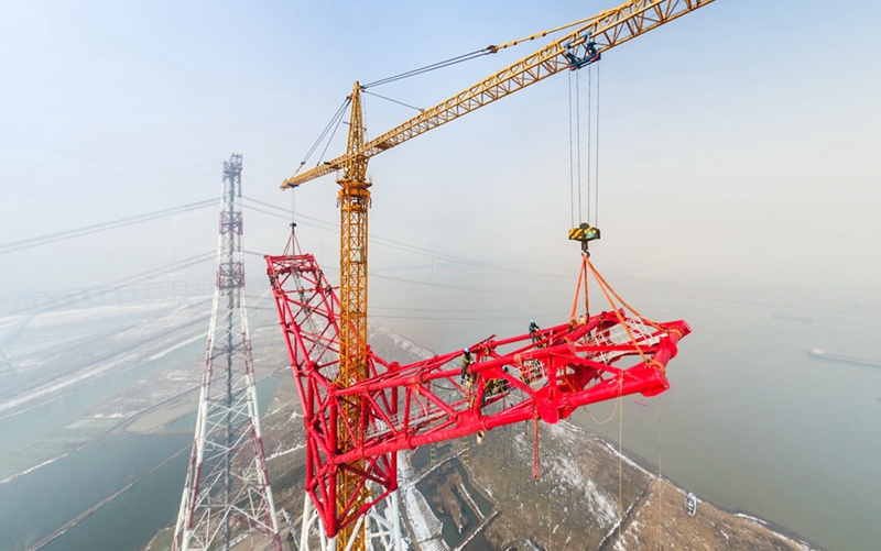 Weltweit leistungsst?rkster HGü-Transformator gebaut 