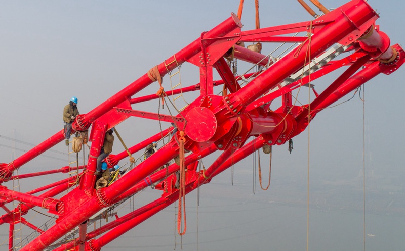 Weltweit leistungsst?rkster HGü-Transformator gebaut 