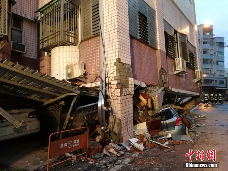 Rettungsarbeiten nach dem Erdbeben in Taiwan