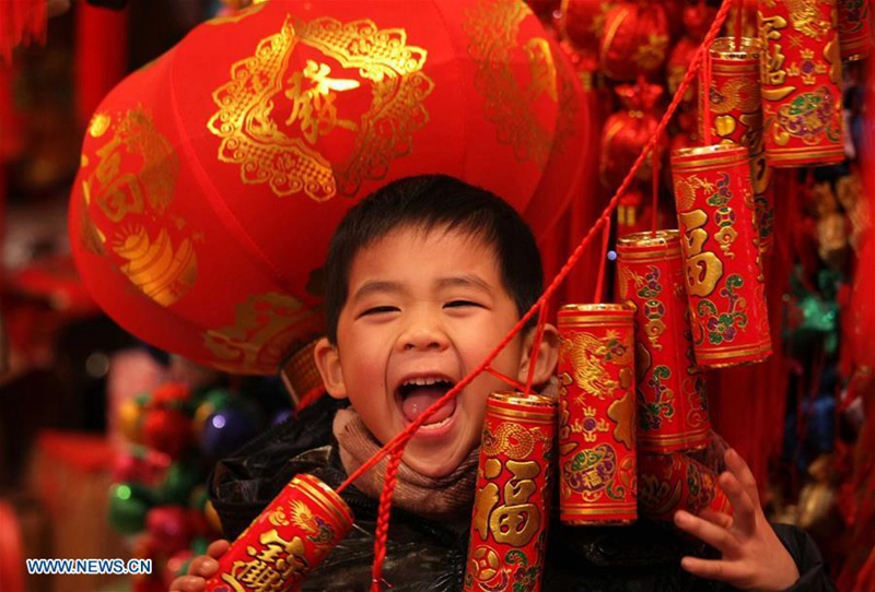 Kinder, die fr?hlichste Gruppe w?hrend des chinesischen Neujahrs