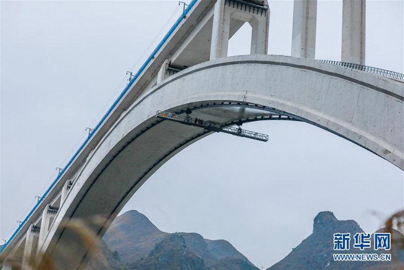 ?Spiderman“ der Brücke