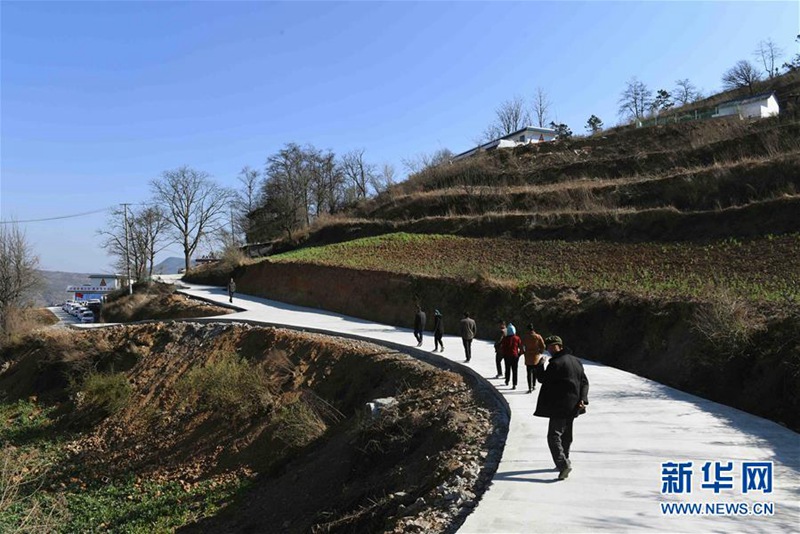 Verbesserte Landstra?en in Yunan f?rdern Entwicklung 