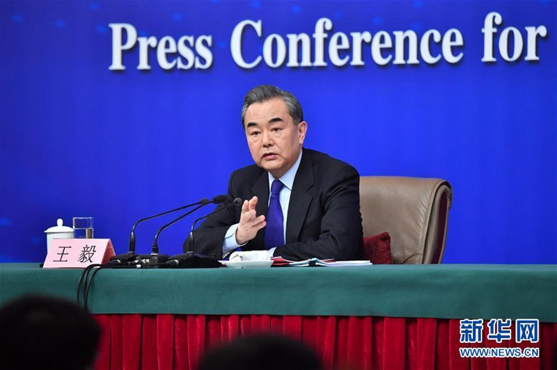 Au?enminister Wang Yi stellt sich der Presse