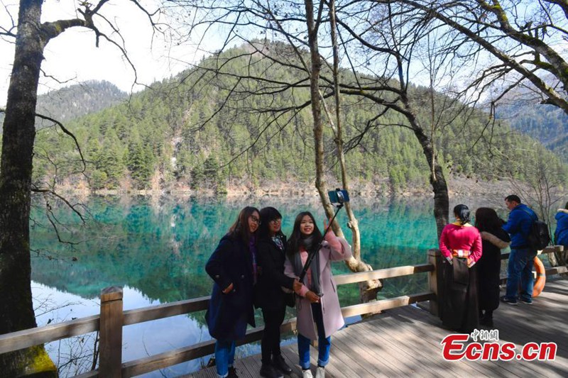 Der Nationalpark Jiuzhaigou ?ffnet nach dem Erdbeben wieder