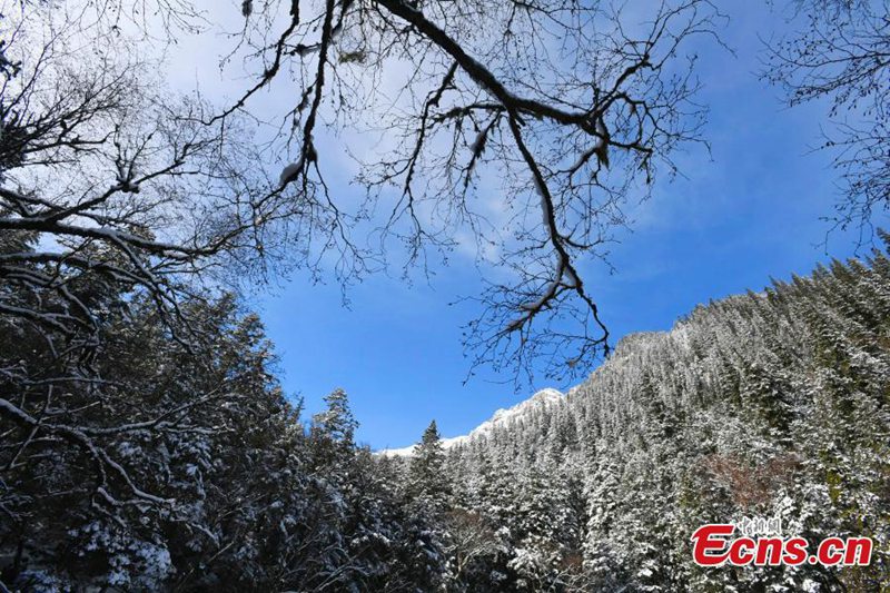Der Nationalpark Jiuzhaigou ?ffnet nach dem Erdbeben wieder