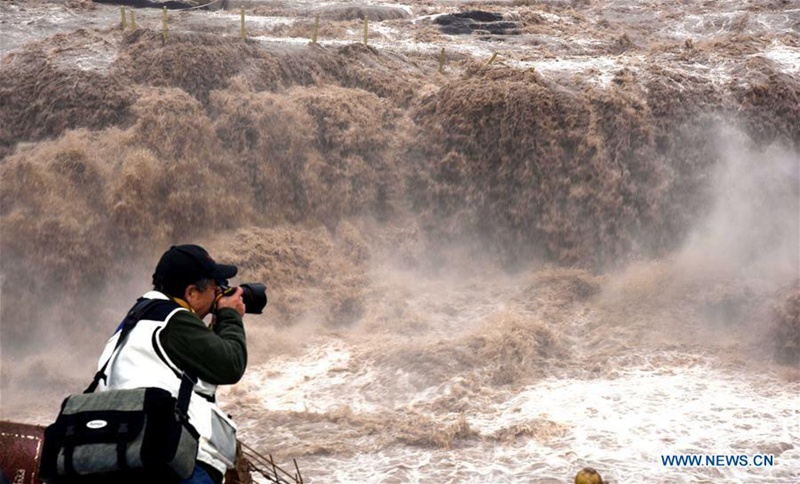 Frühling am Hukou-Wasserfall