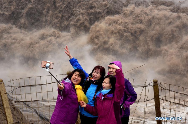 Frühling am Hukou-Wasserfall