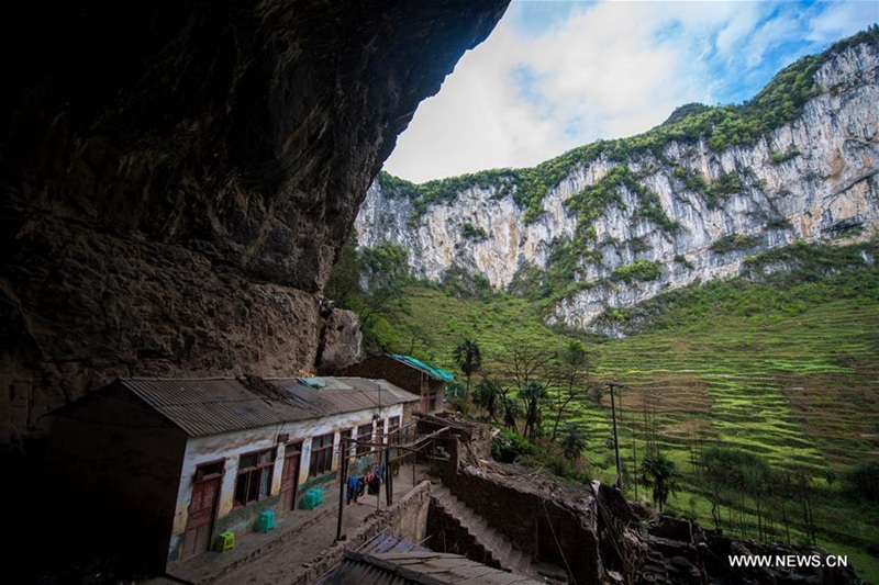 Gro?e Erdl?cher in Yunnan gefunden