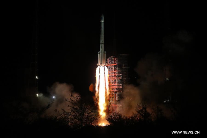 China schickt 30. und 31. BeiDou-Navigationssatellit ins All