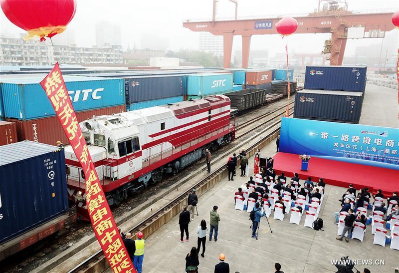 Güterzug f?hrt von Shanghai nach Moskau