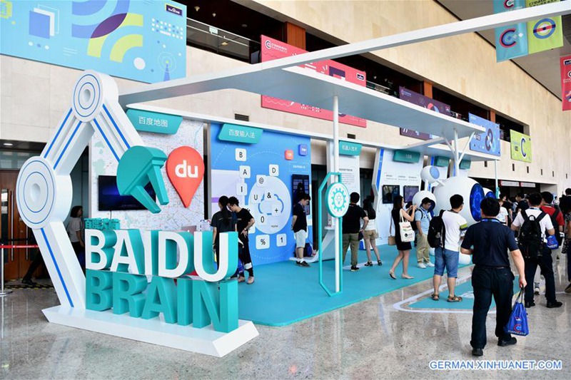 Chinesischer Technologie-Gigant Baidu h?lt j?hrliche Konferenz der KI-Entwickler in Beijing ab