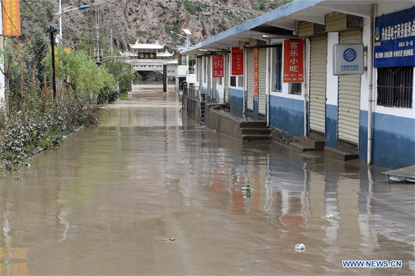 Rettungsarbeit nach dem Erdrutsch in Gansu l?uft an