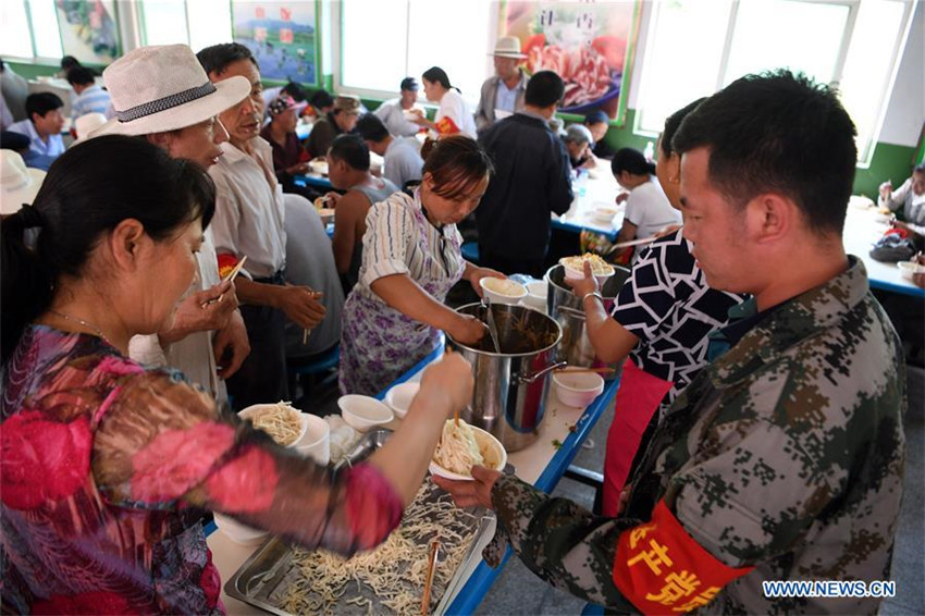 Rettungsarbeit nach dem Erdrutsch in Gansu l?uft an