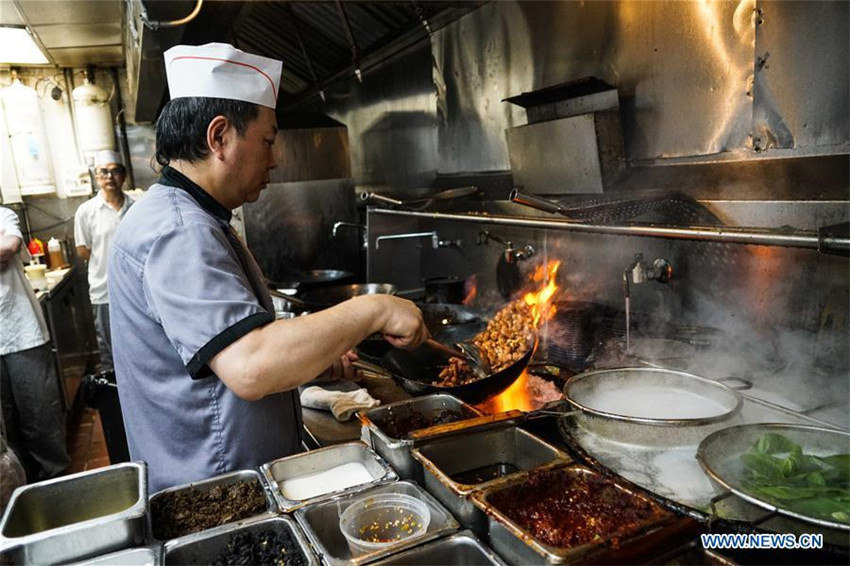 Restaurant mit einem Michelin-Stern: ?Cafe China“ in New York