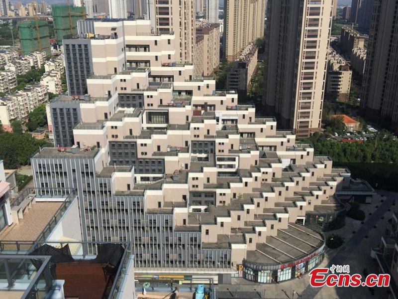 Pyramidenartige Geb?ude im Internet popul?r 