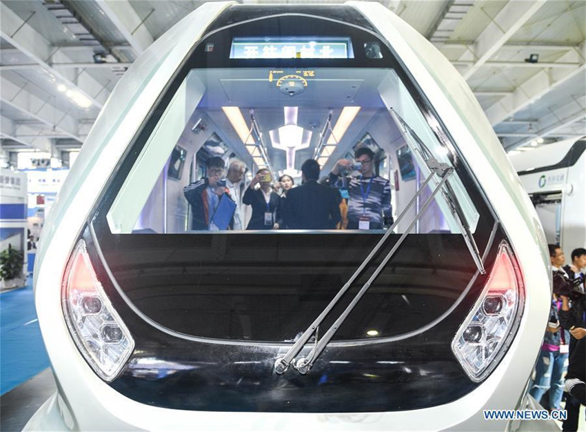 China entwickelt Kohlefaser-Stadtbahn