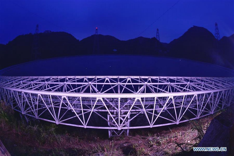 Chinas Radioteleskop FAST entdeckt 44 Pulsare