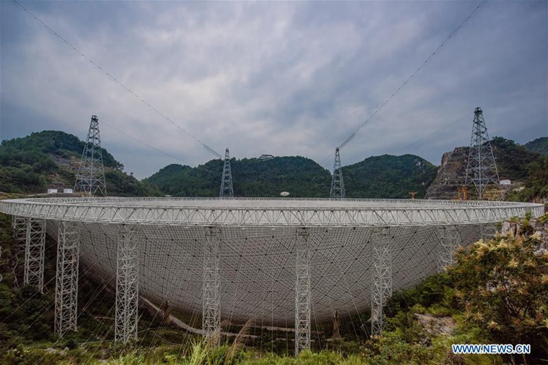 Chinas Radioteleskop FAST entdeckt 44 Pulsare