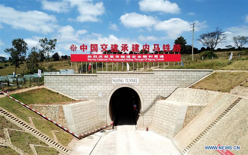 Chinesisches Unternehmen bohrt l?ngsten Eisenbahntunnel in Afrika