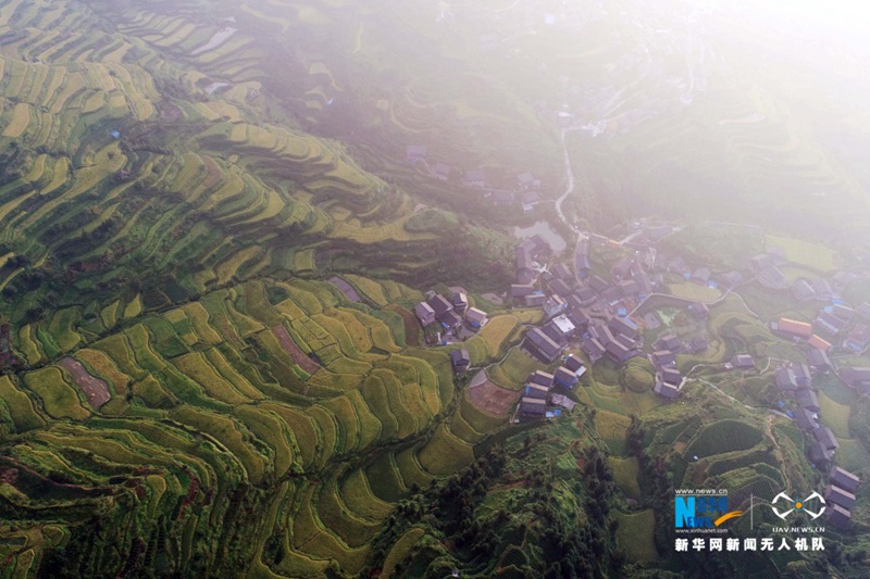 Luftaufnahme: Sch?ne Herbstlandschaft in Guangxi