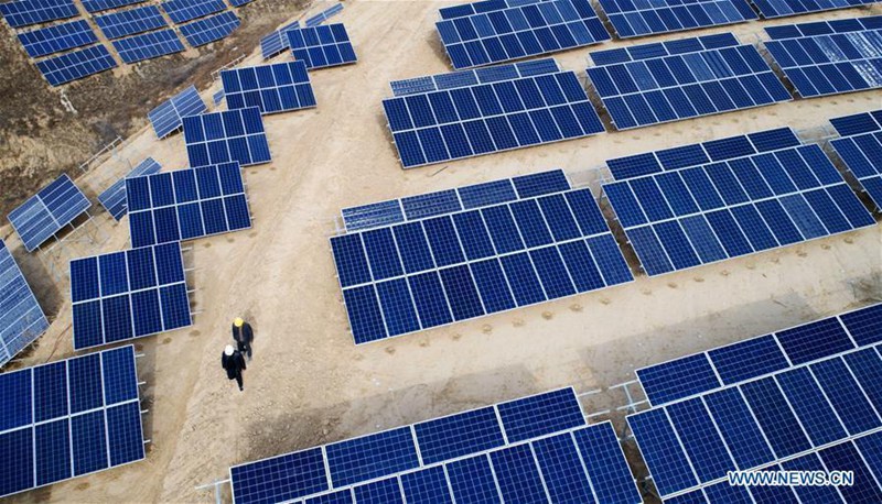 Chinesischer Bezirk Suide verwandelt ungenutztes Land in Photovoltaik-Kraftwerke