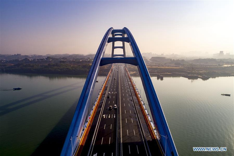 Luftaufnahme der Guantang-Brücke in Liuzhou, Guangxi